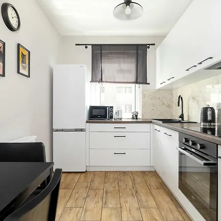 Διαμέρισμα Unique With Balcony And Underground Parking By Renters Βρότσλαβ